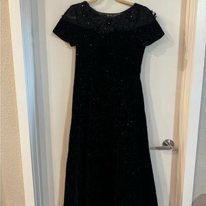Elegant Black Velvet Evening Dress with Sheer Embellished Yoke